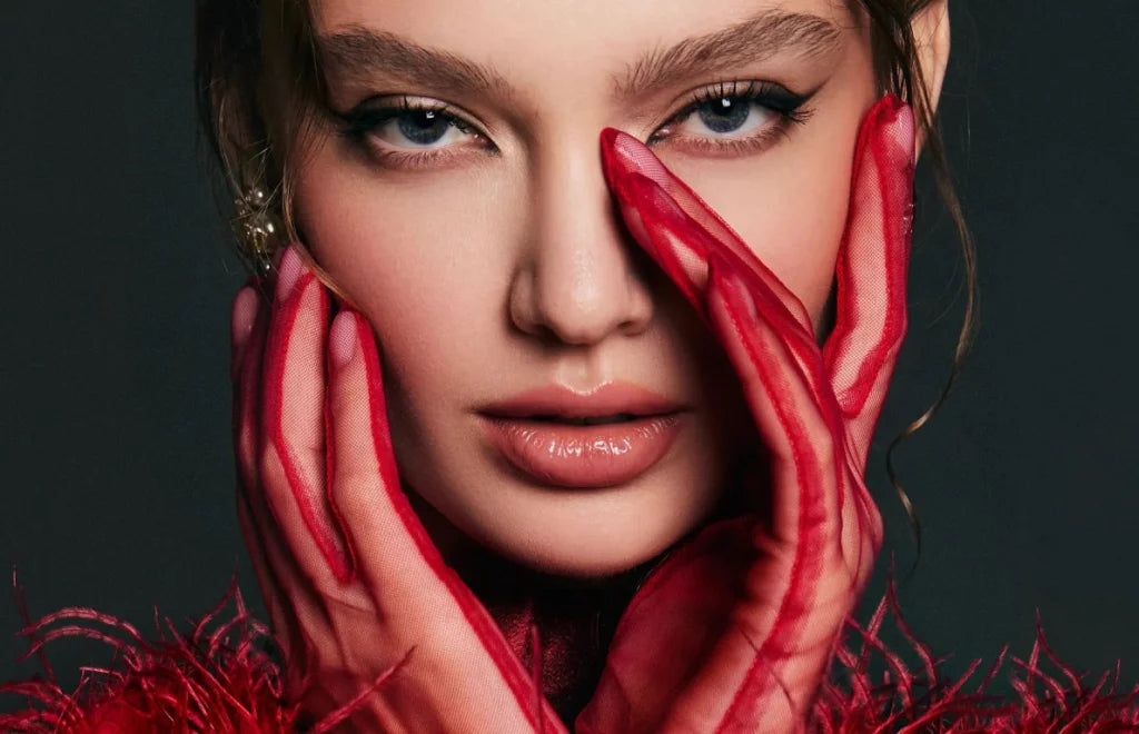 Makeup for a red dress: 3 beauty options for every taste Latte Beauty Makeup for a red dress: 3 beauty options for every taste Latte Beauty