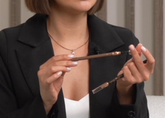 Latte Beauty Easy Trick is a powder dual-ended pencil with a brush